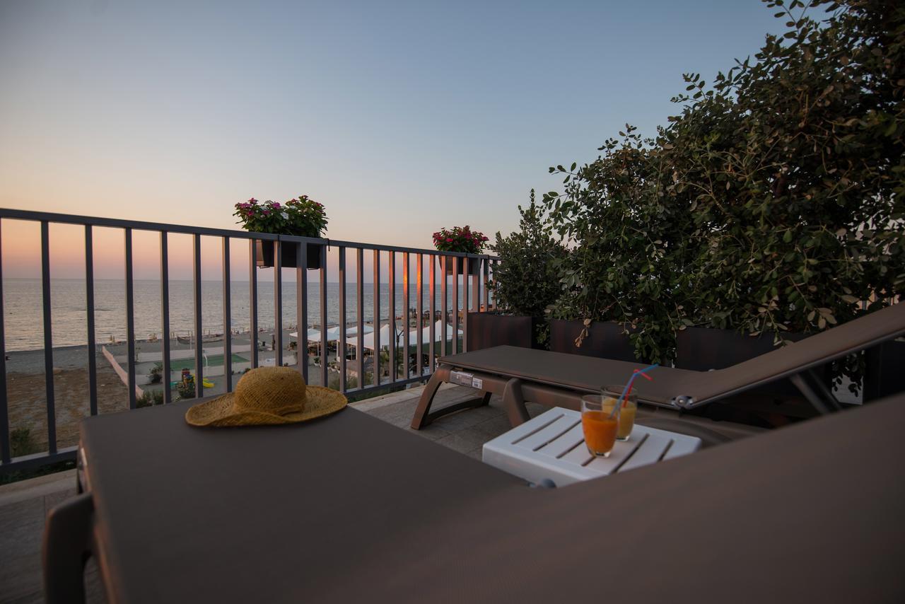 Karma Resort Venetico Luaran gambar