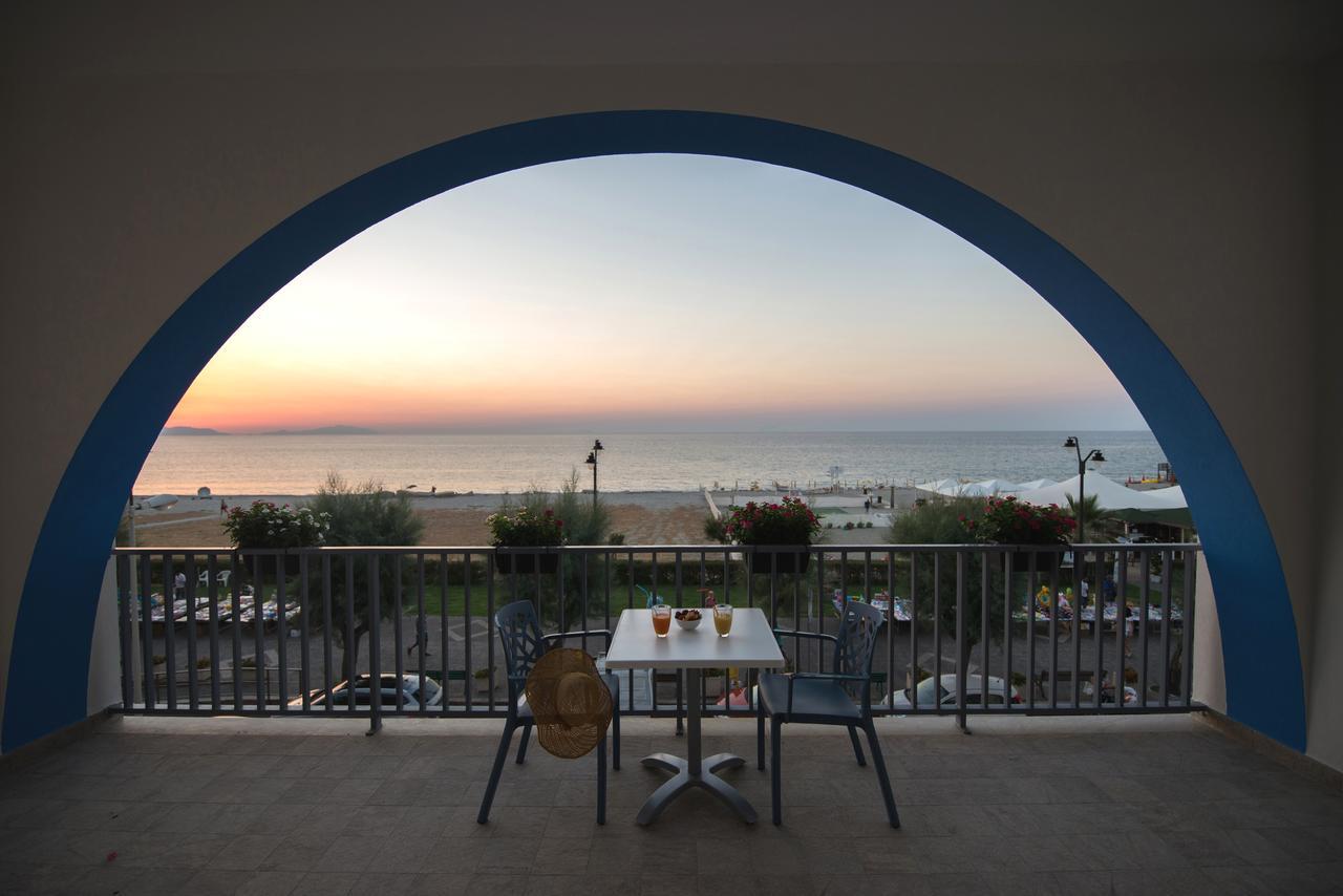 Karma Resort Venetico Luaran gambar